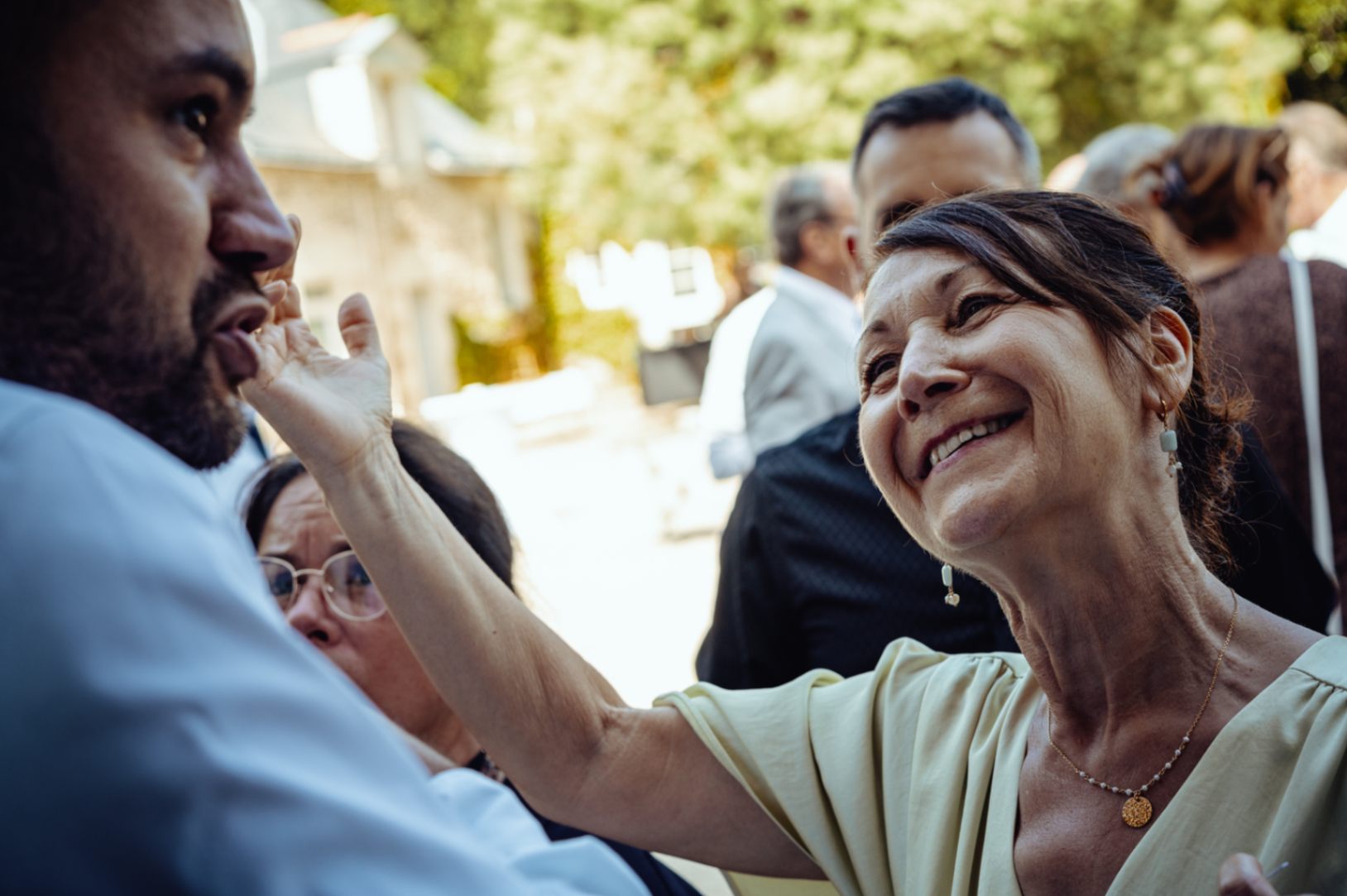 reportage photo du cocktail d'un mariage au domaine du Chalonge