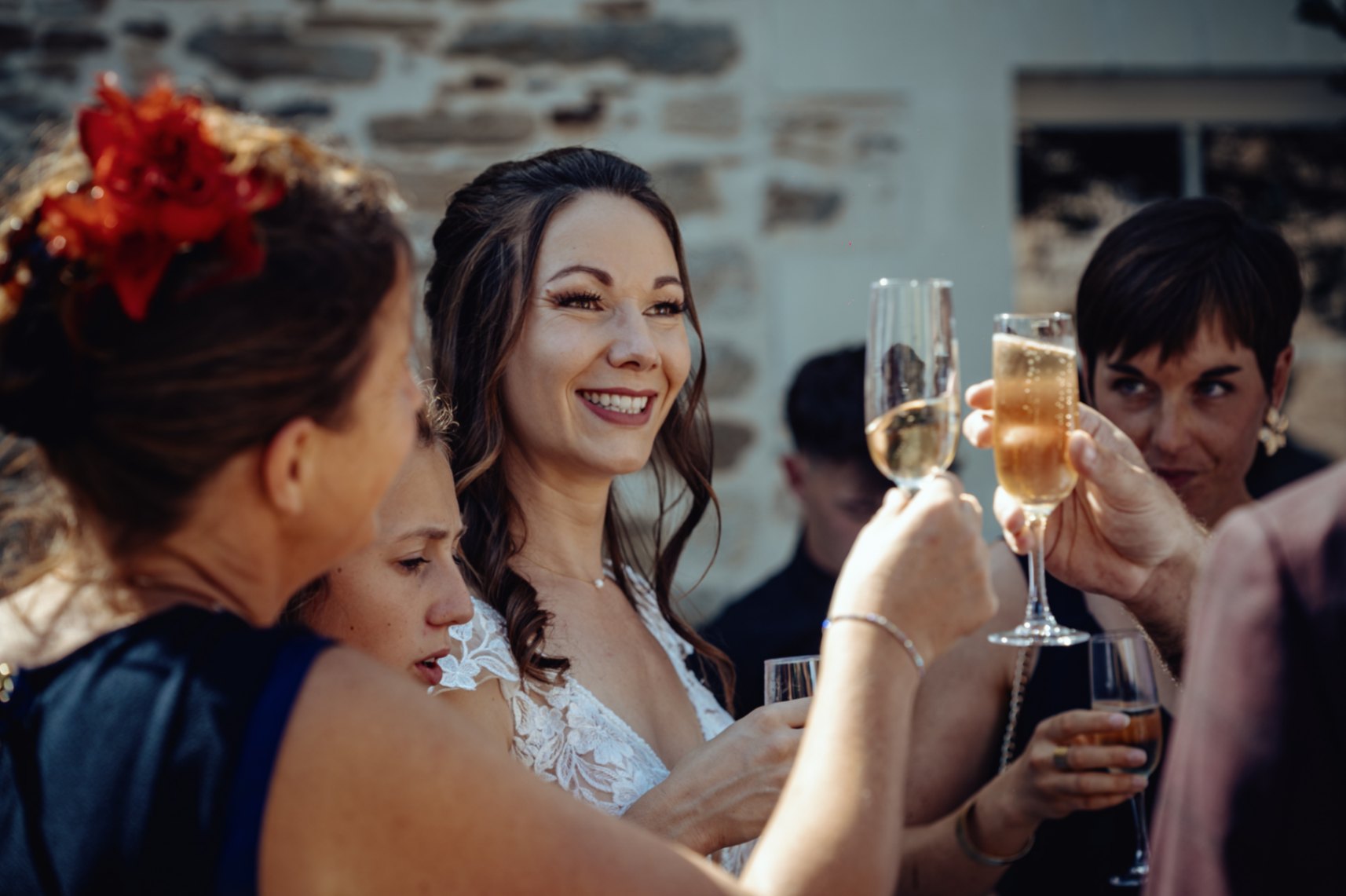 reportage photo lors du cocktail d'un mariage au domaine du Chalonge