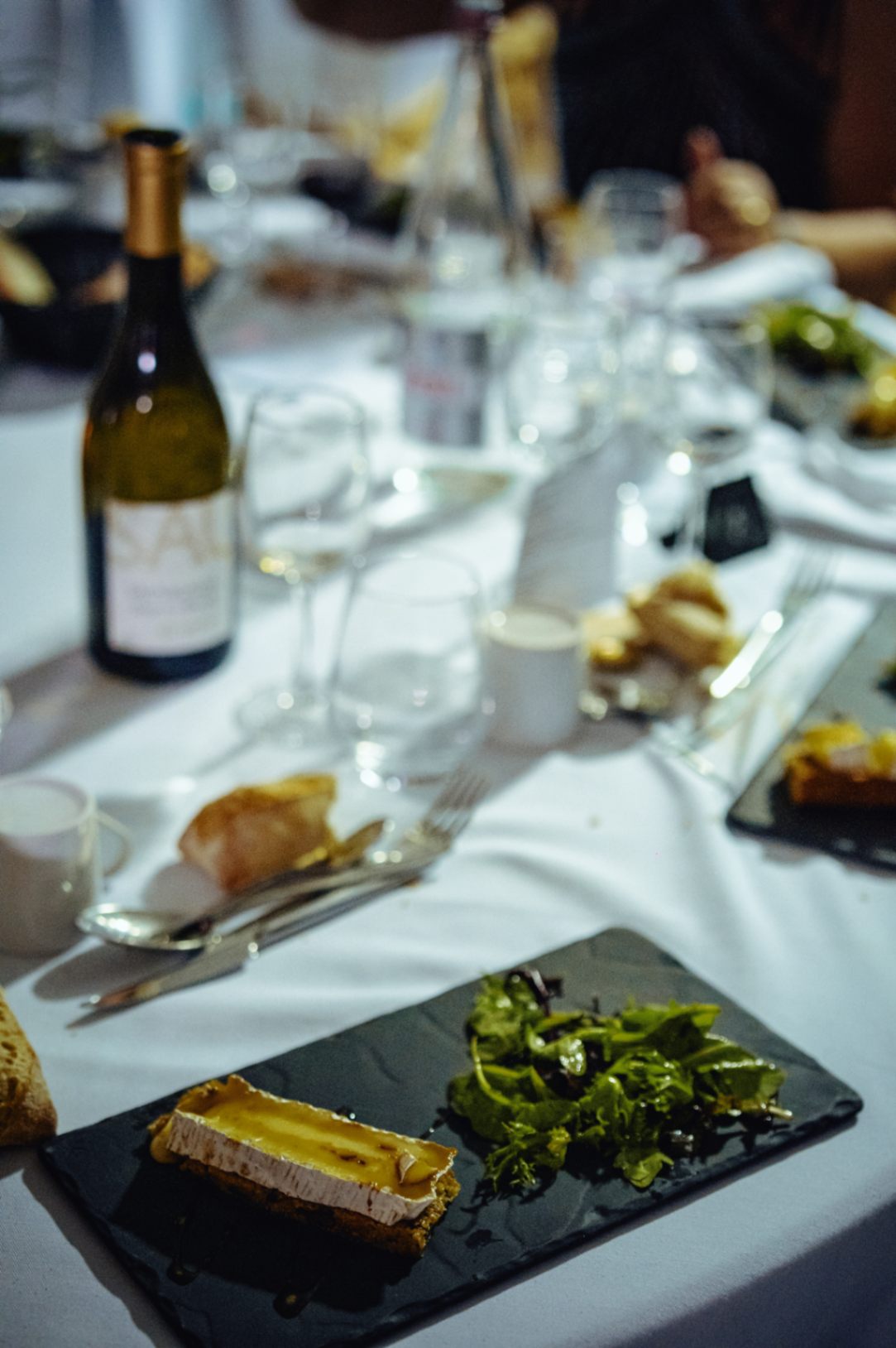 Photo du Dîner de la soirée de mariage au domaine du Chalonge